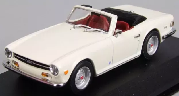 Minichamps Triumph Tr6 1968 1:43 132575