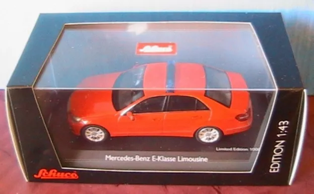 Schuco Mercedes E-class Feuerwehr 2009 1:43 07328