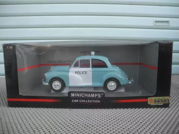 Minichamps Morris Minor 1959 Police 1:18 150137090