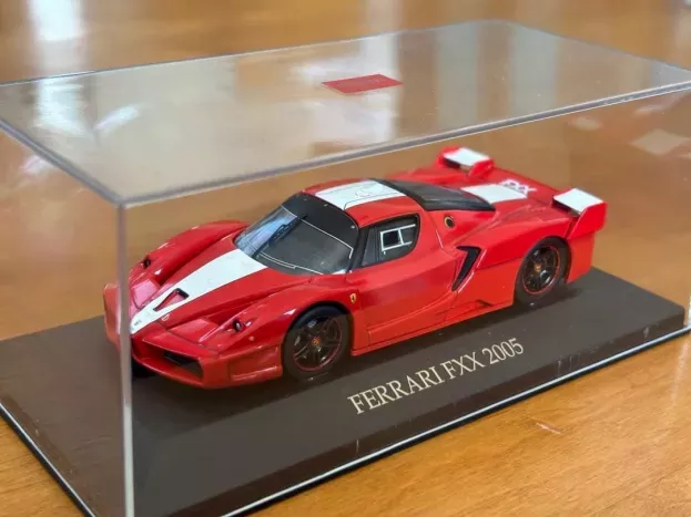IXO Models Ferrari Fxx 2005 1:43 FER031