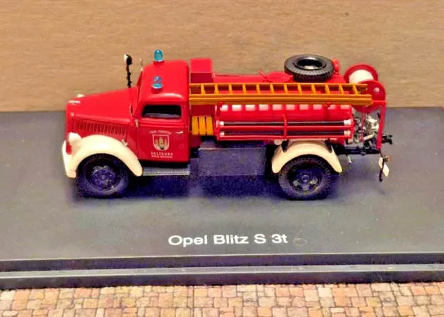 Schuco Opel S3t Tank Fire Engine Cisterna Vigili Del Fuoco 1:43 3073