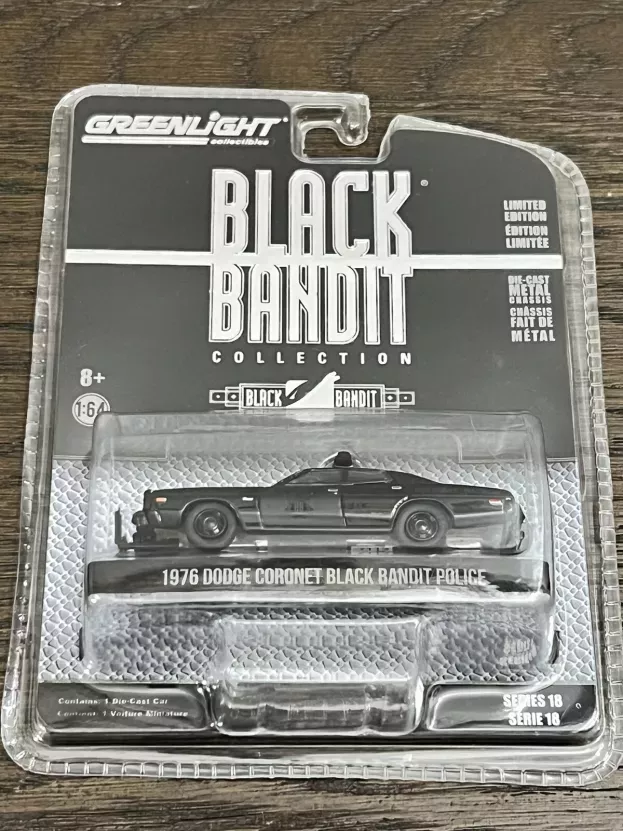Greenlight Dodge Coronet Police 1976 Black Bandit 1:64 27930