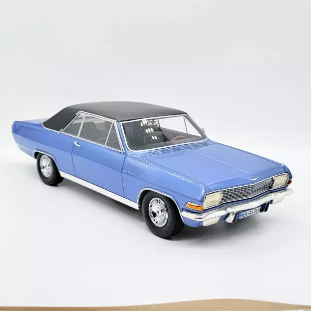 Schuco Opel Diplomat A Coupe 1965 1:18 450053400