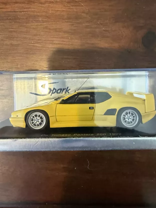 Spark De Tomaso Pantera 200 1992 1:43 S0536