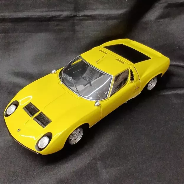 Kyosho Lamborghini Miura Sv 1970 1:18 08317Y