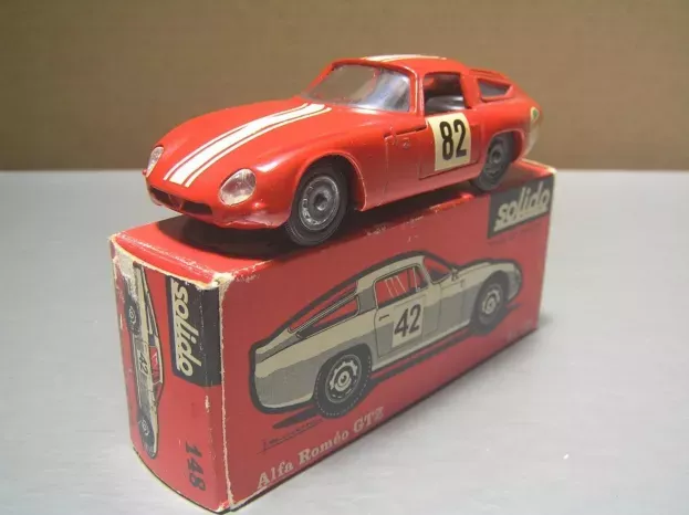 Solido Alfa Romeo Giulia Gtz N 82 1:43 148