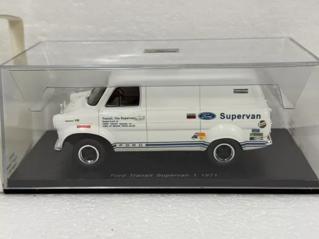 Spark Ford Transit Super Van 1 1971 1:43 S0281