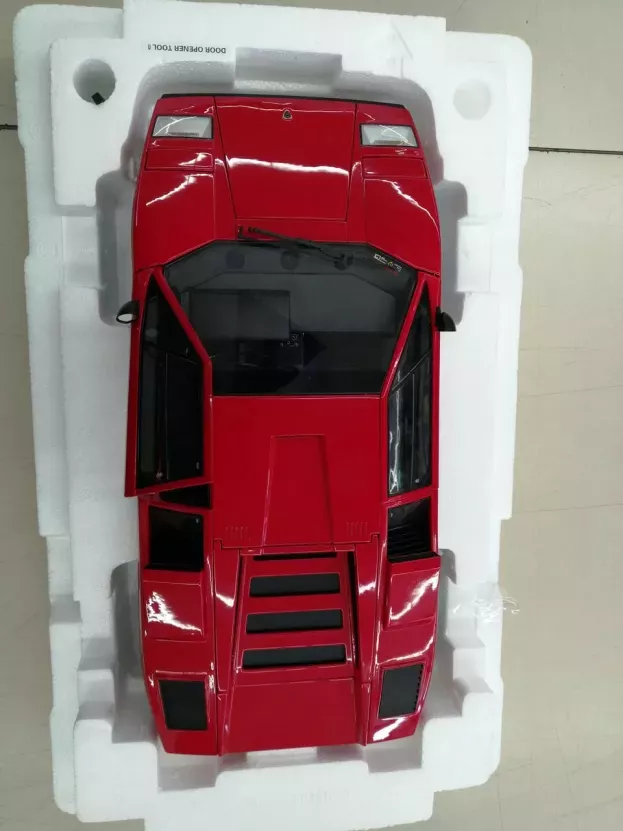 Kyosho Lamborghini Countach Lp400 1974 1:12 08611R