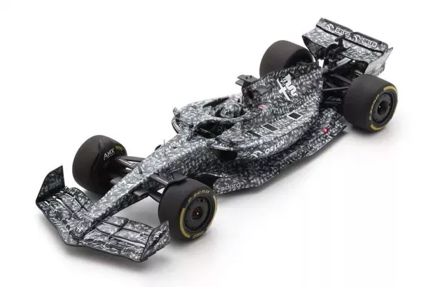 Spark Alfa Romeo F1 C42 Team Orlen Racing N 88 Test Barcelona 2022 Robert Kubica Con Vetrina With Showcase Special Box 1:18 18S749