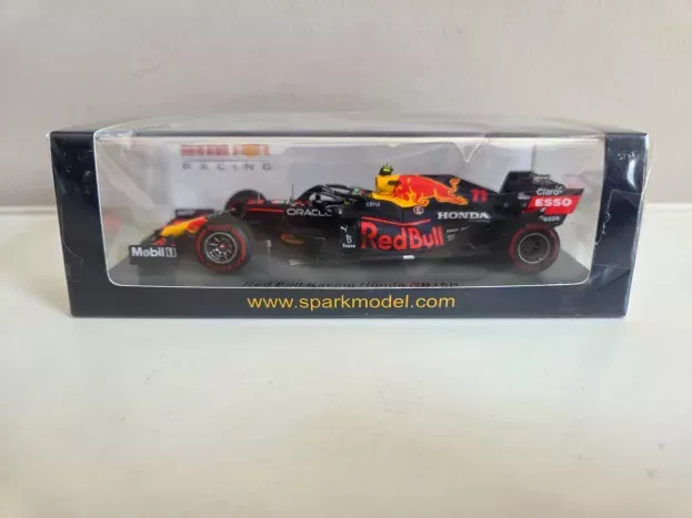 Spark Red Bull F1 Rb16b Honda Ra620h Team Red Bull Racing N 11 Winner Azerbaijan Gp With Pit Board 2021 Sergio Perez 1:43 S7667