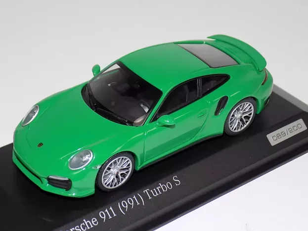 Minichamps Porsche 911 991 Turbo S 2014 1:43 CA04316061