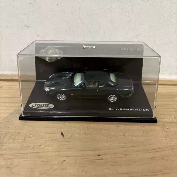 Vitesse Jaguar Xkr Spider Close 1:43 25350