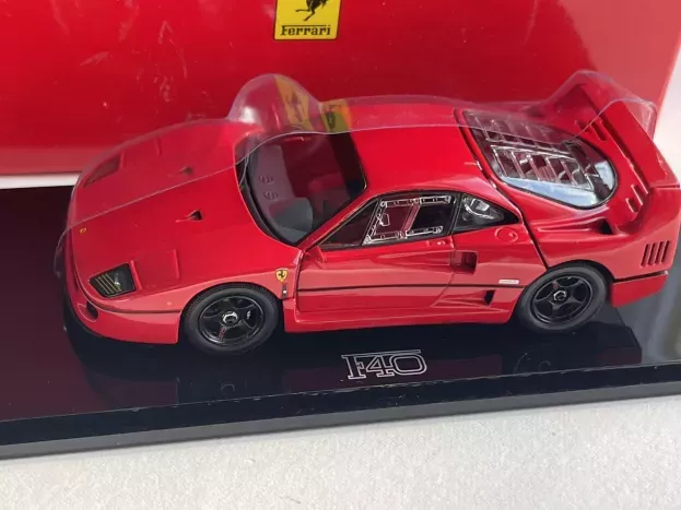 Kyosho Ferrari F40 Light Weight Version 1:43 05042R