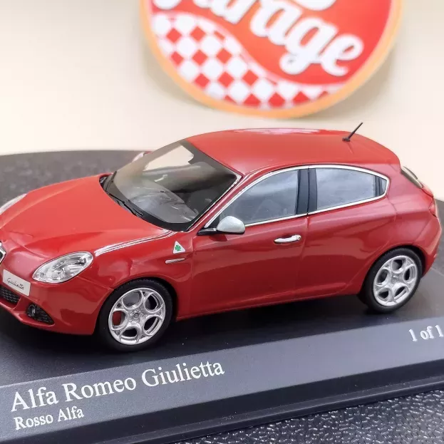Minichamps Alfa Romeo Giulietta Quadrifoglio Verde 4-doors 2010 1:43 400120001