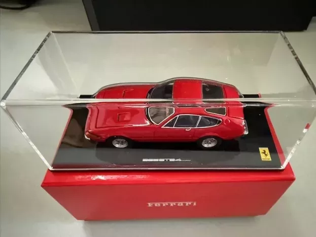 Kyosho Ferrari 365 Gtb 4 Late Version 1971 With Openings 1:43 05052R