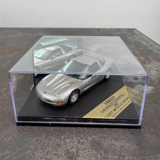 Vitesse Chevrolet Corvette 1997 1:43 V98037