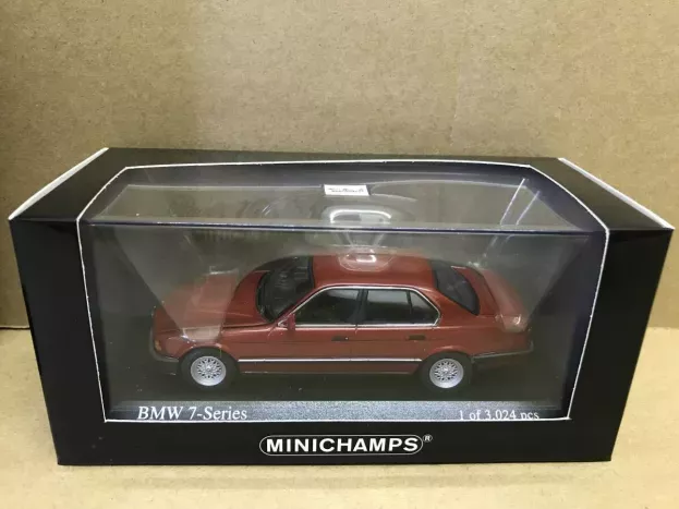 Minichamps Bmw 7-series 1986 1:43 400024300