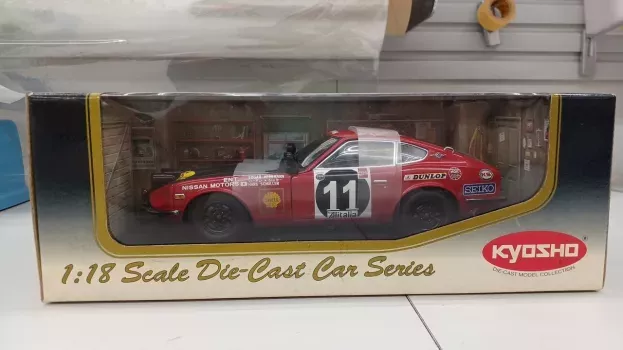Kyosho Nissan Datsun 240z Rhd N 11 Winner Rally Safari 1971 E.herrmann H.schuller 1:18 08215A