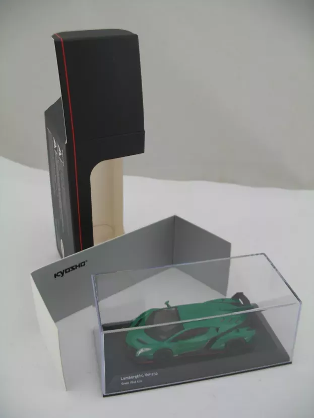 Kyosho Lamborghini Veneno 2013 1:64 07040A2