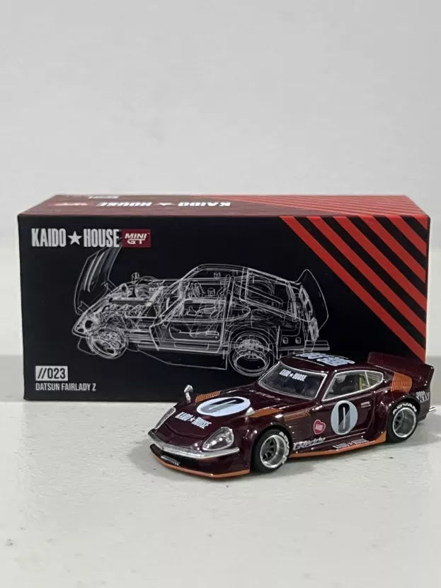 Mini-GT Datsun Fairlady Z N 0 Kaido House Coupe 1975 1:64 KHMG023