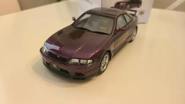 Ottomobile Nissan Skyline Gtr r33 V-spec 1995 1:18 OT1138