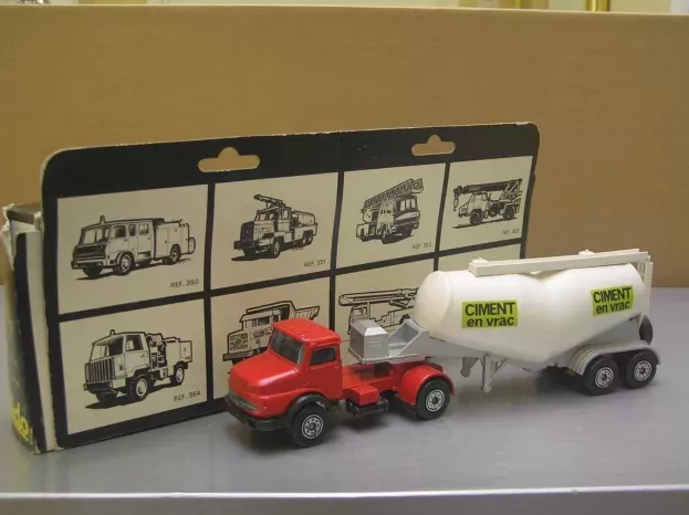 Solido Mercedes Axor2624 Pulverulent Tanker Truck Ciment En Vrac 1970 1:60 376