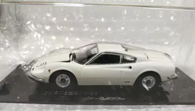 Kyosho Ferrari Dino 246gt 1969 1:43 05081W