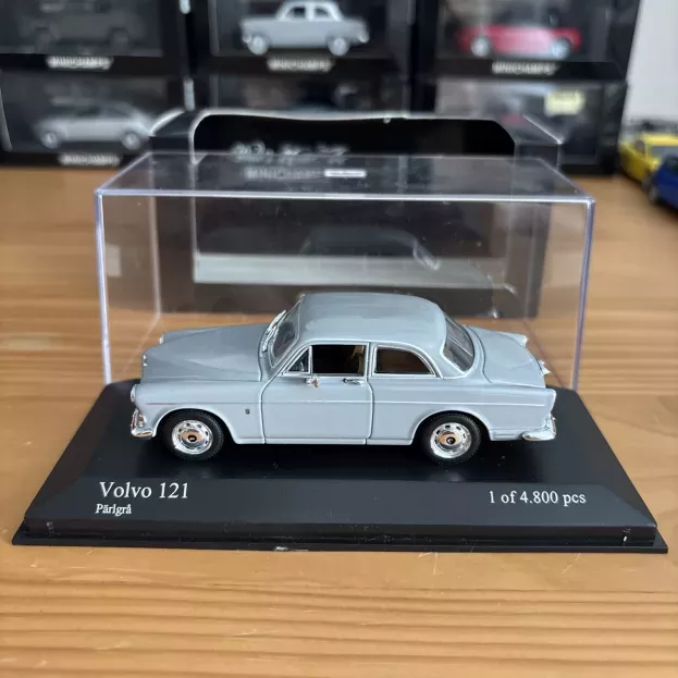 Minichamps Volvo 121 Amazon 1966 1:43 171001