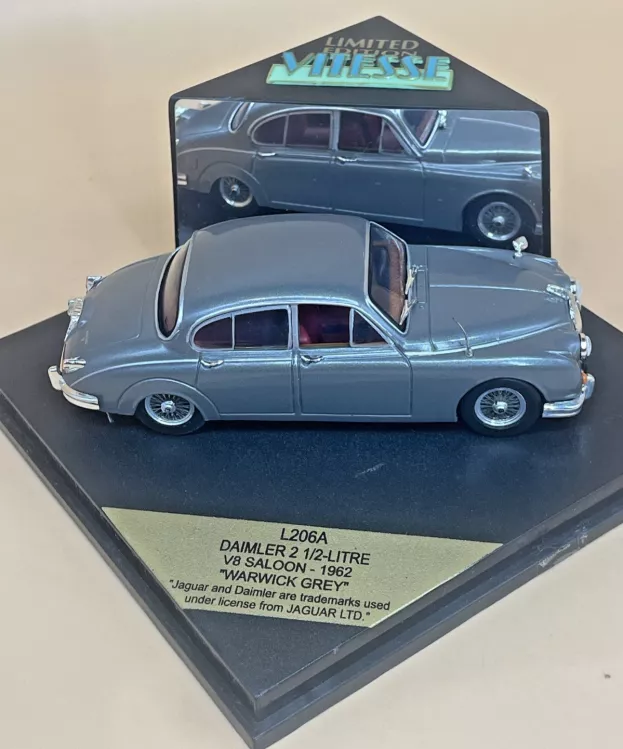 Vitesse Daimler 2 1 2 Litre V8 Saloon 1962 1:43 L206A