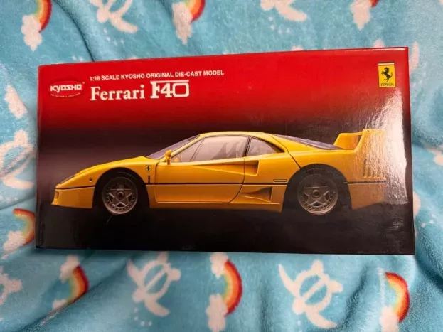 Kyosho Ferrari F40 1987 1:18 08411Y