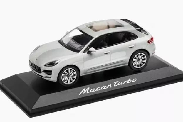 Minichamps Porsche Macan Turbo 2019 1:43 WAP0206020J