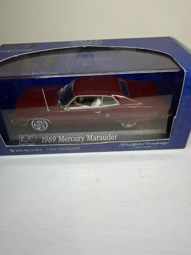 Minichamps Mercury Marauder Hard Top Coupe 1969 1:43 400082121