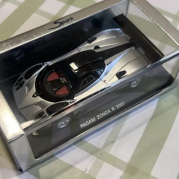 Spark Pagani Zonda R-2007 1:43 S0697