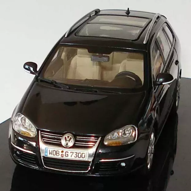 Autoart Volkswagen Golf V Variant 2007 1:43 1K9099300C9X