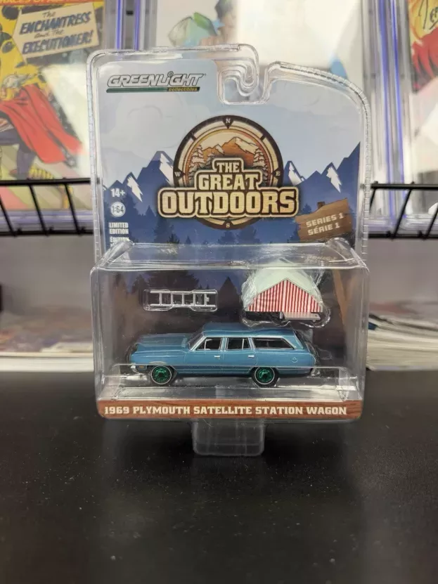 Greenlight Plymouth Satellite Station Wagon 1969 1:64 38010B