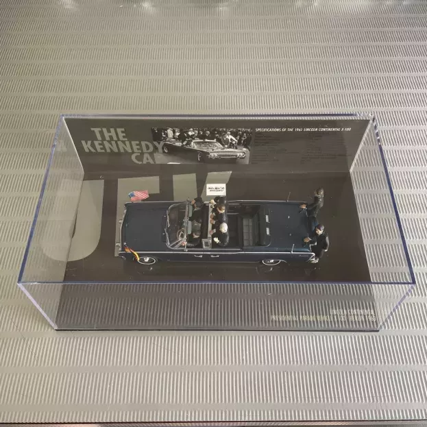 Minichamps Lincoln Continental 1963 Presidential John Kennedy Brand Adenauer Parade 1:43 436086102