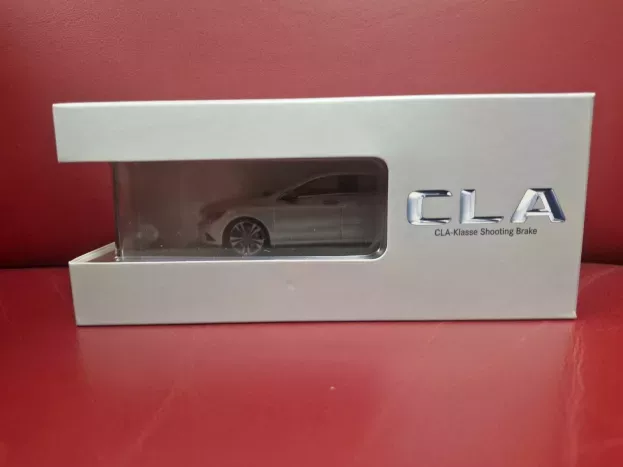 Kyosho Mercedes Cla-class Shooting Brake x117 2015 1:43 B66960348