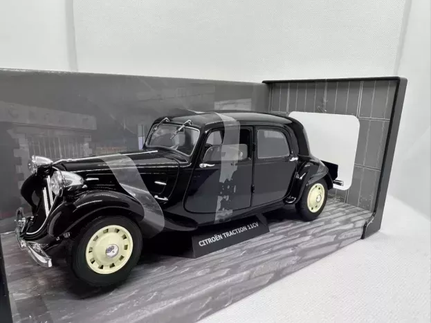 Solido Citroen 11cv Traction 1937 1:18 1800903