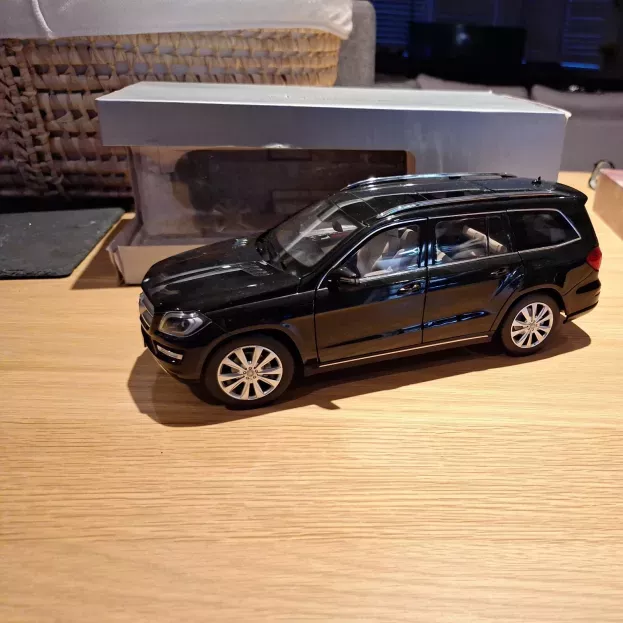 Norev Mercedes Gl-class 2012 1:18 B66960098