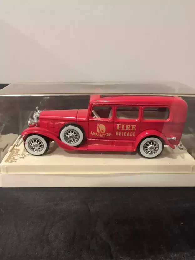 Solido Cadillac Ambulance Pompiers Fire Engine Fire Brigade Manhattan 1930 Vigile Del Fuoco 1:43 4038