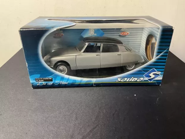 Solido Citroen Ds 19 Berline 1963 1:18 8033