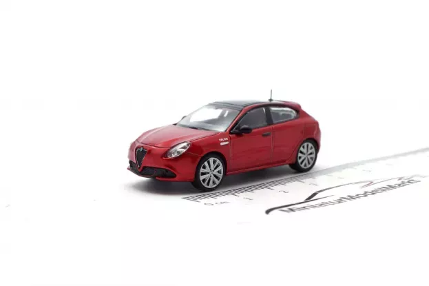 Minichamps Alfa Romeo Giulietta Veloce 2017 1:87 870120005