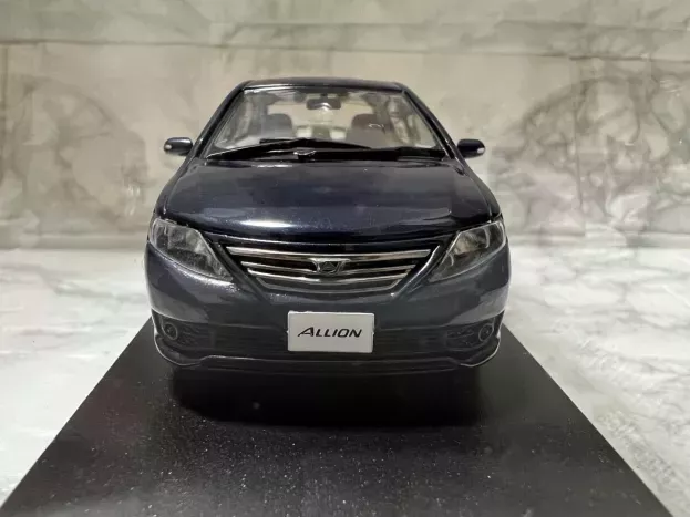 Kyosho Toyota Allion late 2001 1:43 03635DB