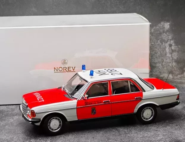 Norev Mercedes E-class 200e w123 Notarzt Ambulance 1984 1:18 183834