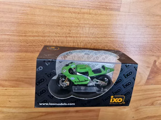 IXO Models Kawasaki Zx-rr Team Racing N 8 Season Motogp 2003 G.mccoy 1:24 RAB071