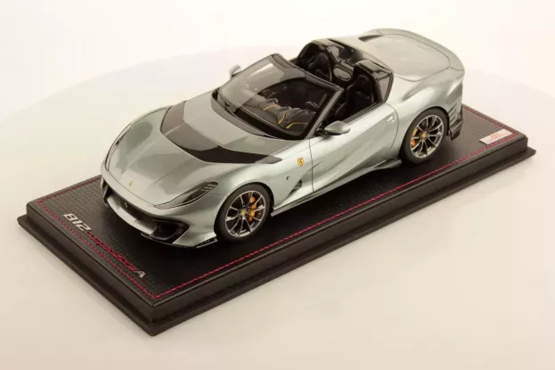 MR Models Ferrari 812 Competizione A Spider 2022 Con Vetrina With Showcase 1:18 FE034C