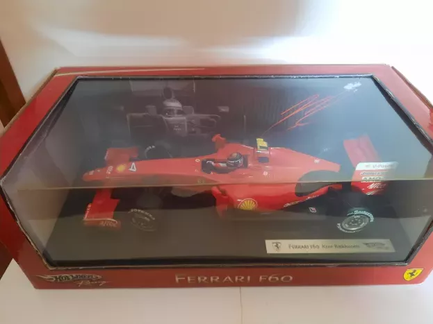 Hot Wheels Ferrari F1 F60 N 4 2009 Kimi Raikkonen 1:18 P9965