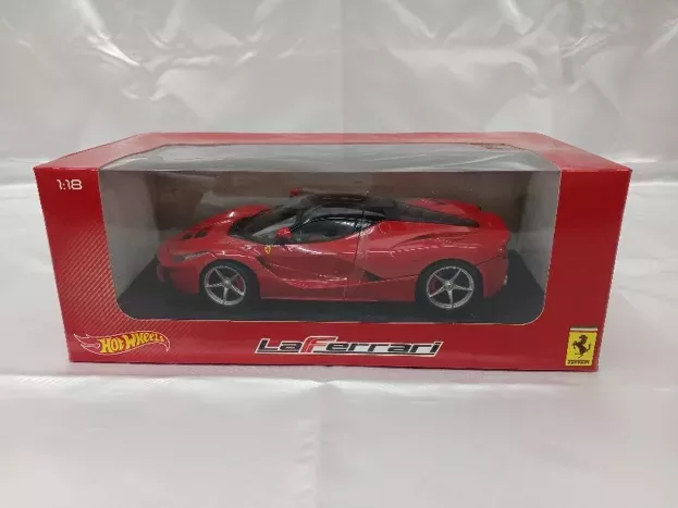 Hot Wheels Ferrari Laferrari 2013 1:18 BLY52