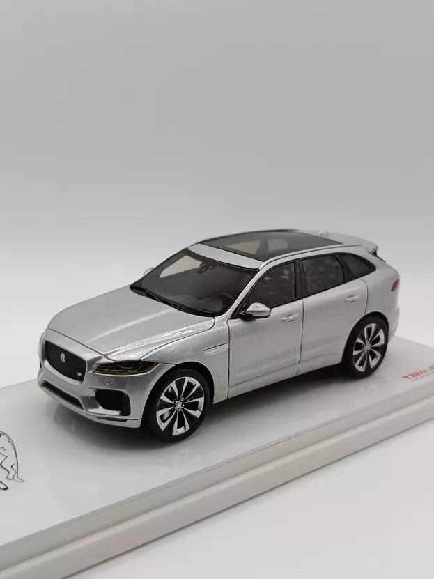Truescale Jaguar F-pace Suv 2016 1:43 TSM164345