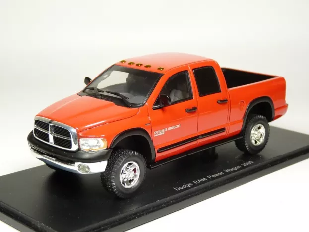 Spark Dodge Ram Power Wagon 2005 1:43 S0870